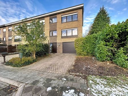 Halfopen gezinswoning met garage en tuin - Foto 5