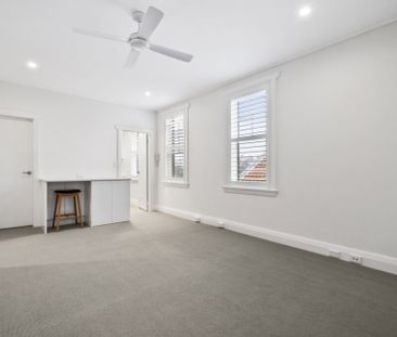 RENOVATED STUDIO IN PRIME LOCATION - BY APPOINTMENT - Photo 5