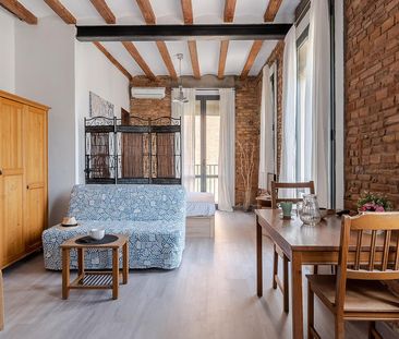 Studio with balcony and natural light in Barceloneta - Photo 1