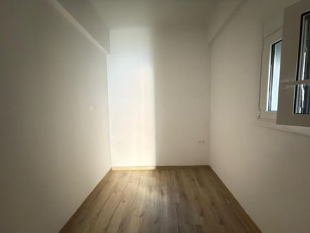 Studio/Γκαρσονιέρα για ενοικίαση Πλατεία Αττικής (Αττική) - Photo 4