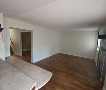 For Lease - 45 TARTAN Drive, Barrhaven, Ontario - Photo 5