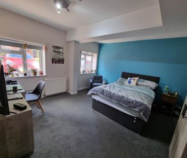 2 Bed Student Accommodation - Photo 3