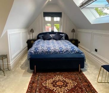 2 large rooms with en-suite bathrooms & private living room - Photo 3