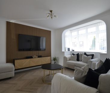 3 bedroom Semi-detached house to rent - Photo 1