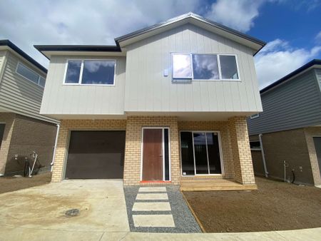 New Year, New Home! Stunning Brand-New 2-Level Homes for Rent - Photo 5