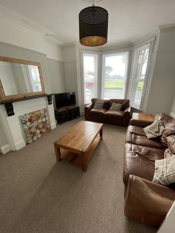 5 bedroom terraced house to rent - Photo 2