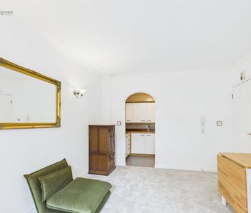 1 bedroom retirement property to rent - Photo 5