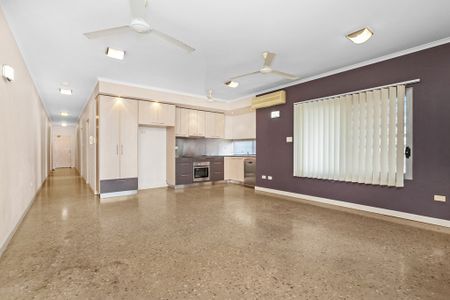 7/30 Cavenagh Street, Darwin City, NT 0800 - Photo 5