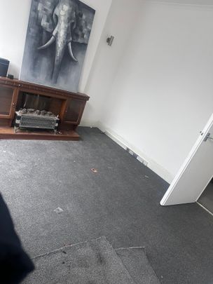 3 Bed End Terrace, North Gate, NG7 - Photo 1