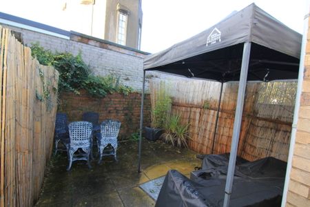 2 Bedroom Mid Terraced House, Chester - Photo 2