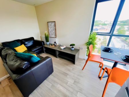 Two Bedroom En-Suite - Photo 2