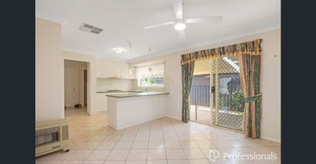 Elegant Glenfield Home - Photo 5