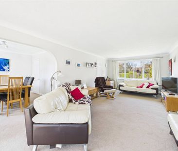 4 bedroom House in Mill Lane, Reading - Photo 2