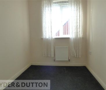 3 bedroom semi-detached house to rent - Photo 2