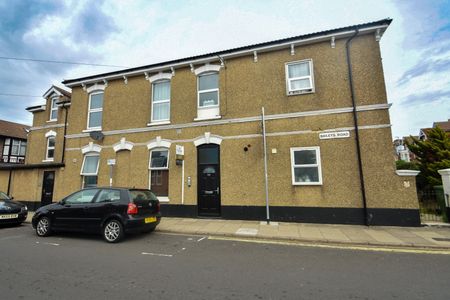 2 bedroom apartment to rent - Photo 4