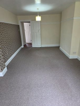 4 Bed Semi-Detached House, Birmingham, B14 - Photo 1