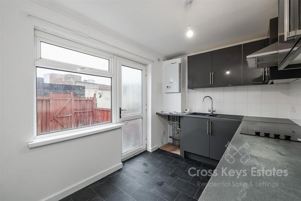 2 bedroom house to rent - Photo 1