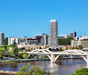 1 Bedroom *** Unfurnished *** - $680/wk with Car Park - Photo 2