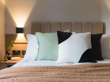 6 bedroom house of multiple occupation to rent - Photo 2