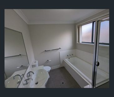 IMMACULATE PROPERTY - Photo 6