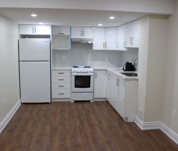 For Lease - 323 Falling Green Crescent Unit# b, Kitchener, Ontario - Photo 4