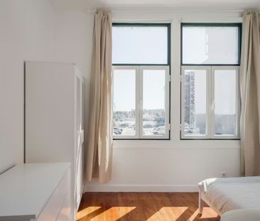 Calçada do Marquês de Abrantes, Lisbon, Lisbon 1200-163 - Photo 3