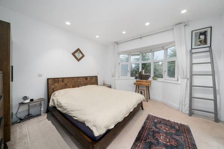 4 bedroom semi-detached house to rent - Photo 5
