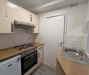 Studio to rent - Photo 5