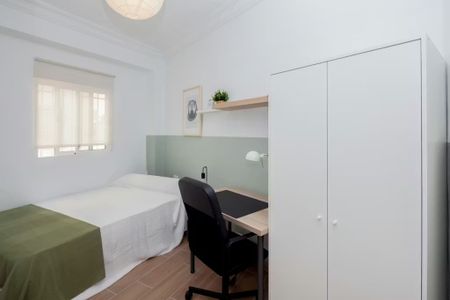 Carrer tres Forques, Valencia, Valencian Community 46018 - Photo 2