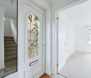 Holtye Avenue, RH19 - Photo 4
