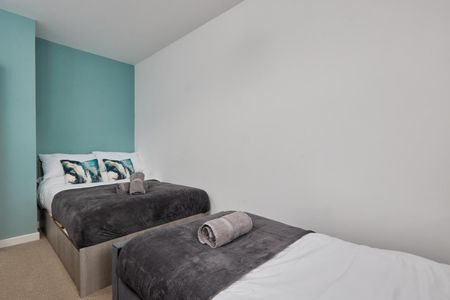 Saint Michael's Lane - Photo 3