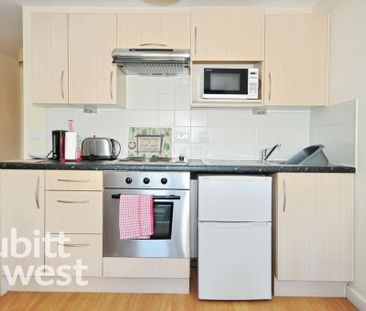 Studio to rent - Photo 1