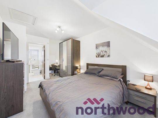 3 bedroom semi-detached house to rent - Photo 1