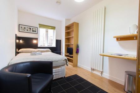 Flat 09 Finchley Road, Hampstead NW3 7AJ - Photo 2