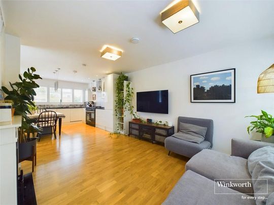 2 bedroom maisonette to rent - Photo 1