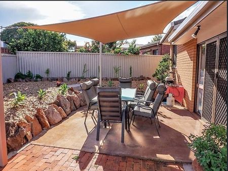 16 Hazel Street, Centenary Heights - Photo 5