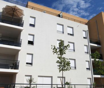 location Appartement T3 DE 58.86m² À VENISSIEUX - Photo 2