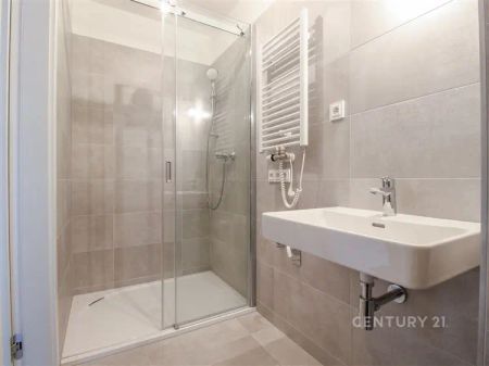 PRONÁJEM ATELIÉRU 1KK, LODŽIE, SKLEPNÍ KÓJE, HVĚZDOVÁ BRNO - Photo 4