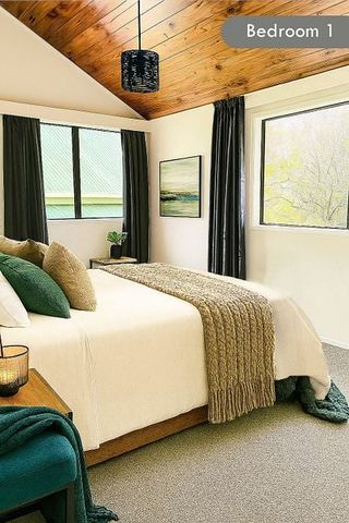 Private, Pet Friendly 2Brm Cottage with fireplace - Photo 4