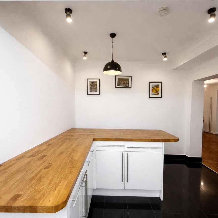 5 bedroom House To Let - Photo 1