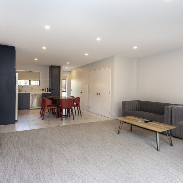 Student accommodation right across the road from the Uni! - Photo 1