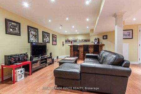 For Lease - 16 Chalmers Court, Brampton, Ontario - Photo 5
