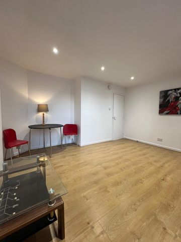 1 Bed Flat, Trinity House, AB11 - Photo 2