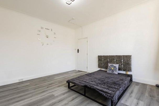 House share to rent - Photo 1