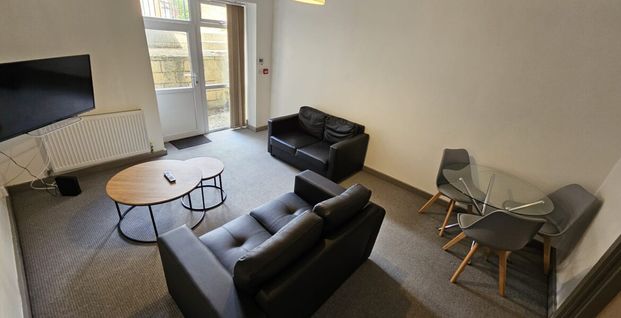 Royal Park Road, Hyde Park, LS6 1NH - Photo 1