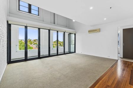 SPACIOUS WAREHOUSE STYLE LIVING IN 'WARATAH MILLS' - Photo 2
