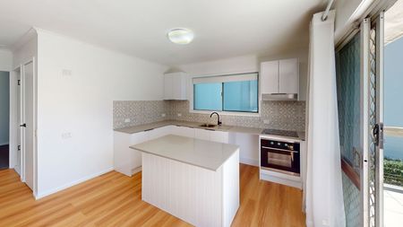 Newly Renovated 2-Bedroom Unit with Sunny Private Balcony - Photo 5