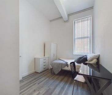 Market Place, Loughborough - INC BILLS OPTION - Photo 3