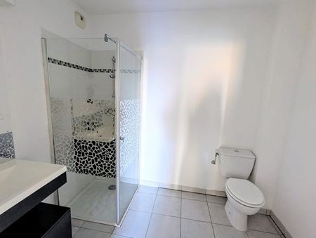 AIX LA DURANNE APPARTEMENT T2 TERRASSE, - Photo 3