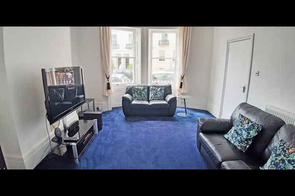Room in a Shared House, Lansdowne Place, BN3 - Photo 1
